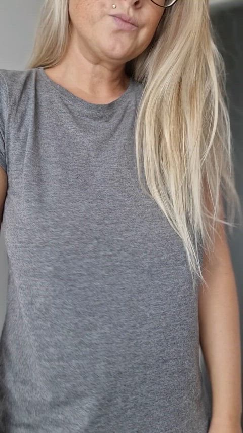 I love hot cum on tits