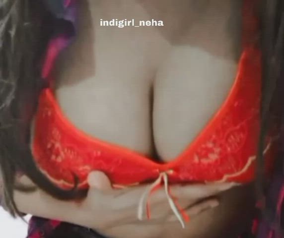 Bouncing boobs 😍🥰🤩