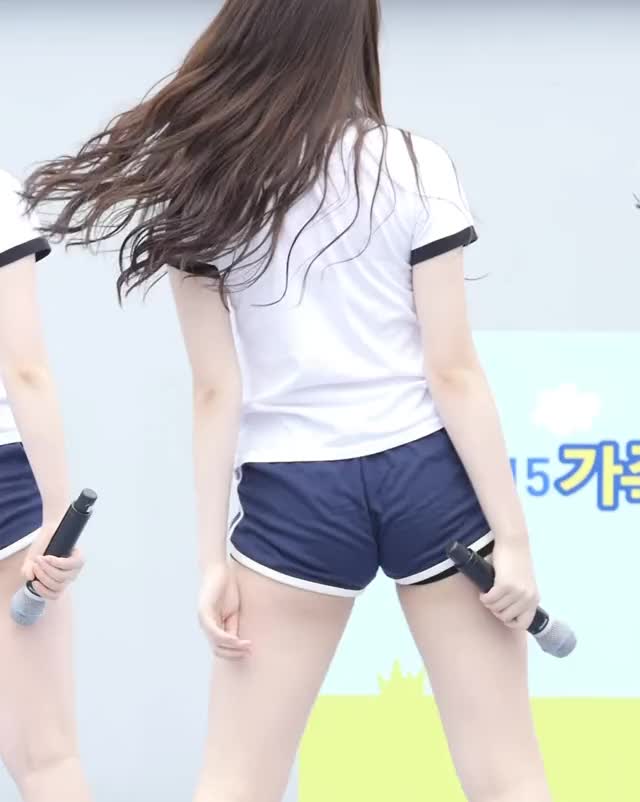 GFRIEND Yerin's Juicy 18 yo Åṧṧ 4