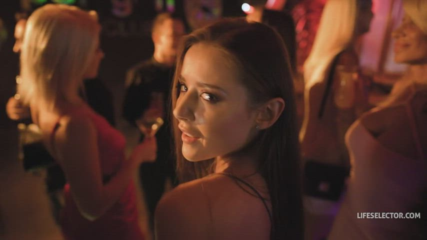 [Discord: eazyme3#6845] Wife went clubbing with her girlies last weekend. She came