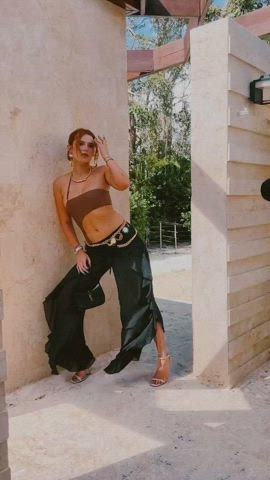 Bella thorne