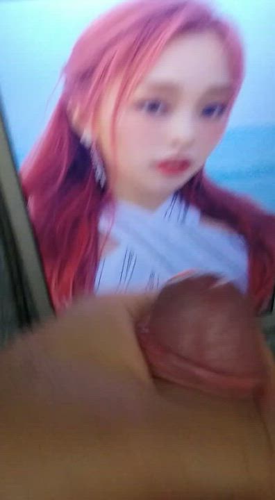 Gahyeon (Dreamcatcher) I accept requests