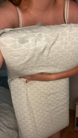 the type of nudes you get when you date the shy, nerdy college girl
