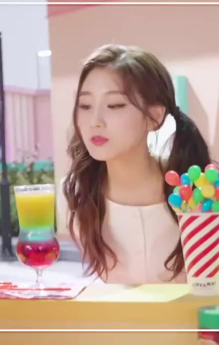 180424 러블리즈(lovelyz) 치유  쇼케이스.Full (720p 30fps H264-192kbit AAC)-11