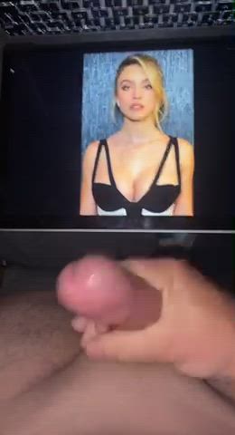 Sydney Sweeney Cum Tribute all over her massive tits and gorgeous face. Very thick