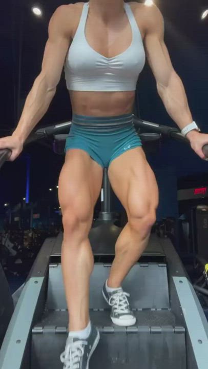 Sunny Andrews has incredible legs