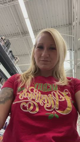 Flashing at Walmart during busy Christmas shopping and I completely get caught by