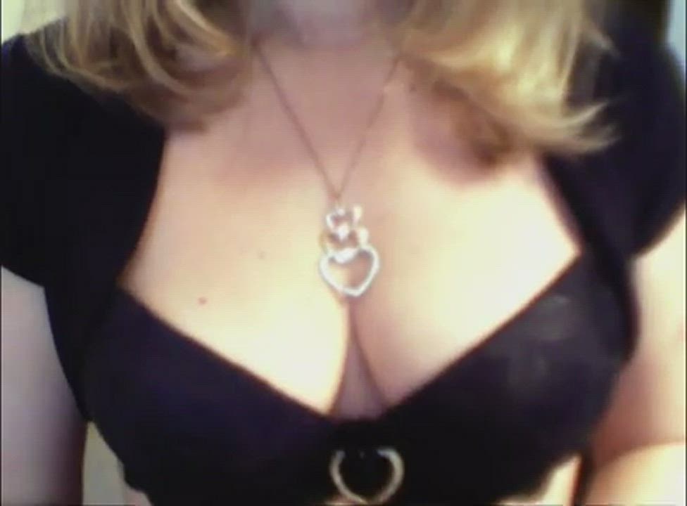 Bra Cleavage gif