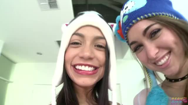 Riley Reid & Veronica Rodriquez's Sloppy Blowjob