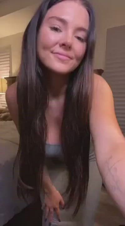 Amateur Big Tits Booty Dancing gif