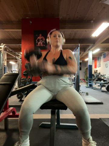[f]lashing mid set always makes accessory workouts much more fun