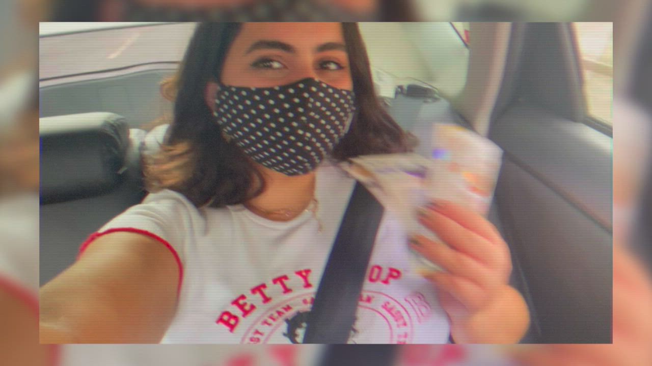 Only problem with being so goddamn hot, is that I have the tendency to overheat 😓🥲