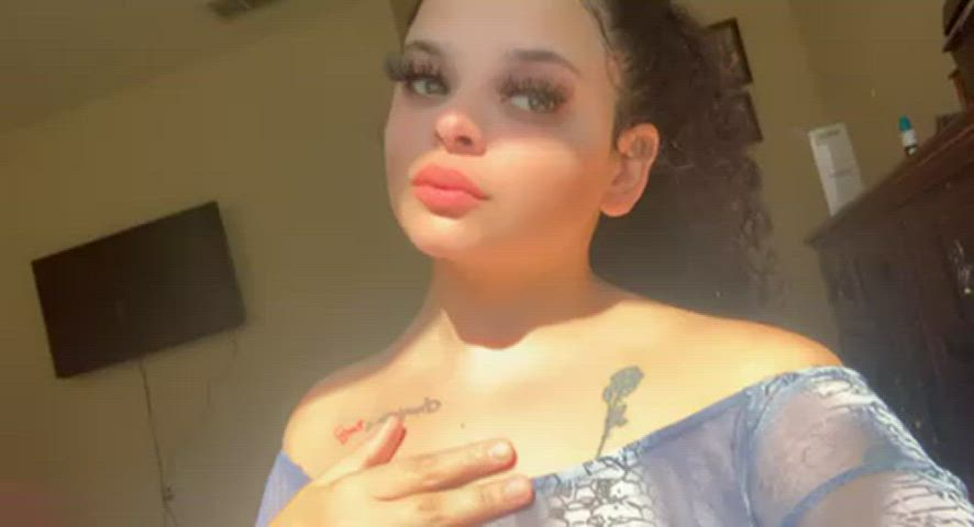 Just a pretty thick bitch tryna bless your morning 💋 SC @mimis0920 💗