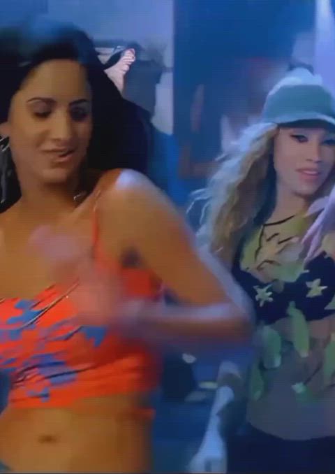 Katrina kaif navel in Just chill song