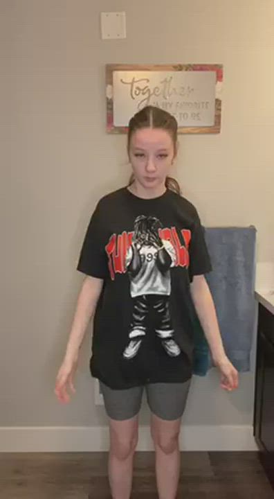 Does anyone know her name? Thanks