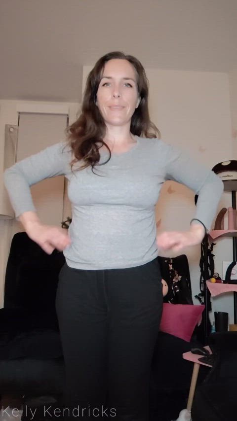 brunette camgirl streamate cam-girls shortstack gif