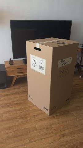 Mystery package came to the door 🤔 What's inside?