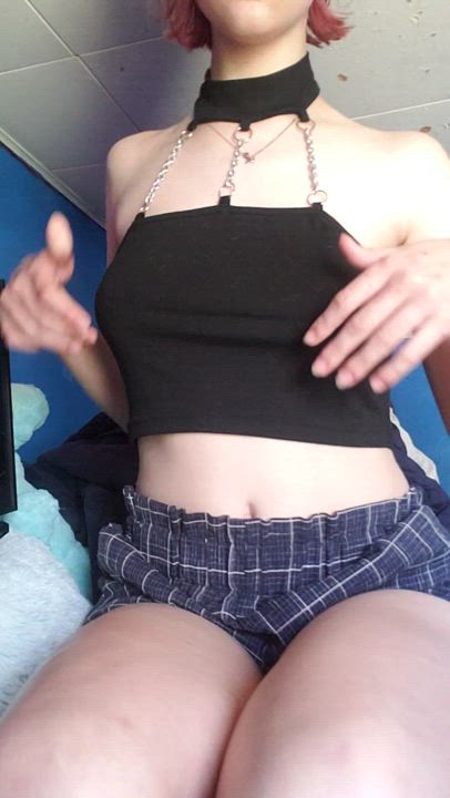 small tiddy bounce <3 OC F18