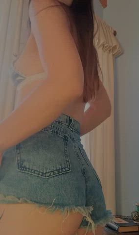 I love the way these tight jean shorts rub my pussy