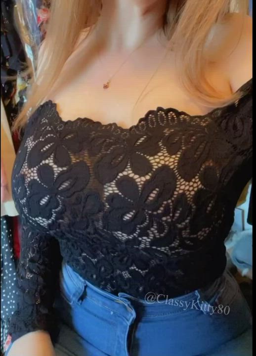 41 year old MILF flash and bounce for you <3