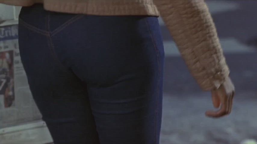 actress celebrity ebony pants slow motion walking celebs gif