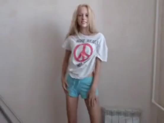 Hot blonde dancing on webcam / What's her name?