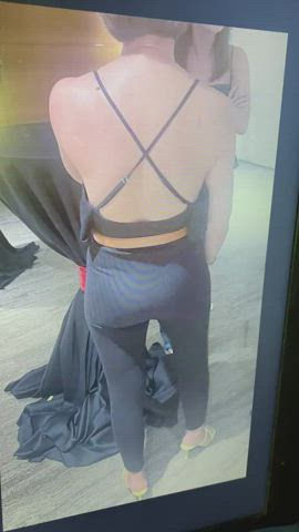Appreciation post for u/MafiozaV’s big fat MILF ass