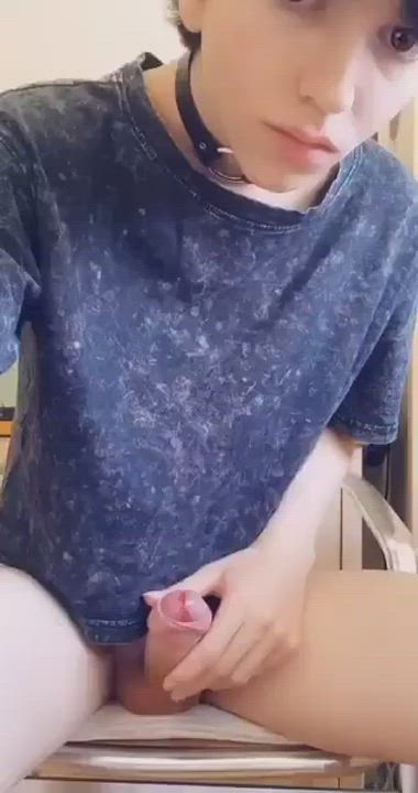 Sissy Solo gif