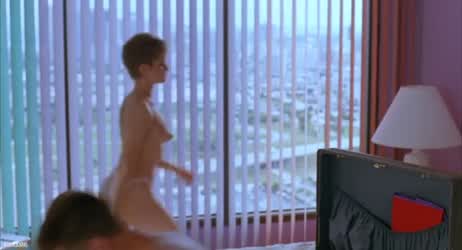 Jennifer jason leigh, MIAMI BLUE