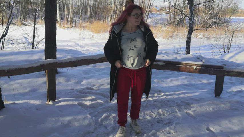 Just flashing my body in the cold winter outside from me to you guys!