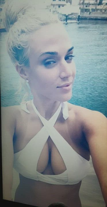 Lana getting a load