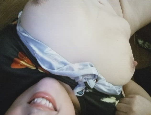nipples pussy lips smile milf selfie gif