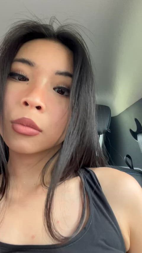 I'm just a horny 18yo looking for attention