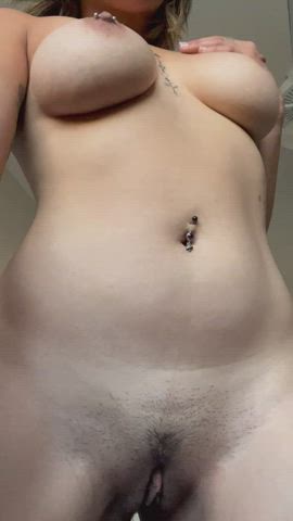 When you have boobs like this, it’s so hard not to be horny 😝