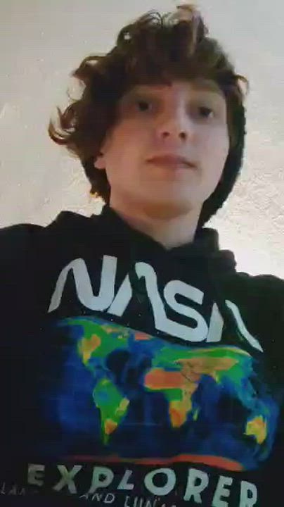 I got this new NASA hoodie for my birthday today! 🥳