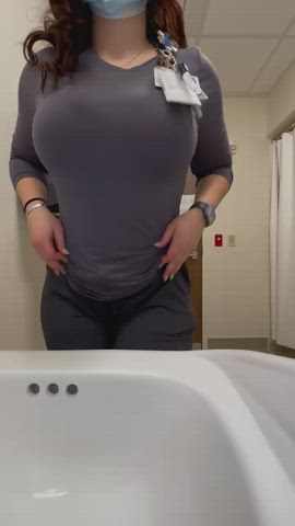 How do I look in red? 😘