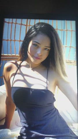 I gave Valkyrae a massive load