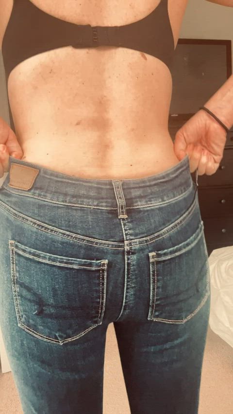 Love my my AE jeans and snug they are!