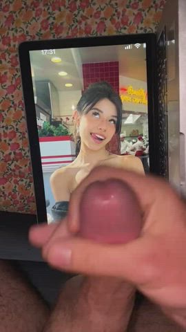 Rachel gets my thick load all over her face 🥵 💦