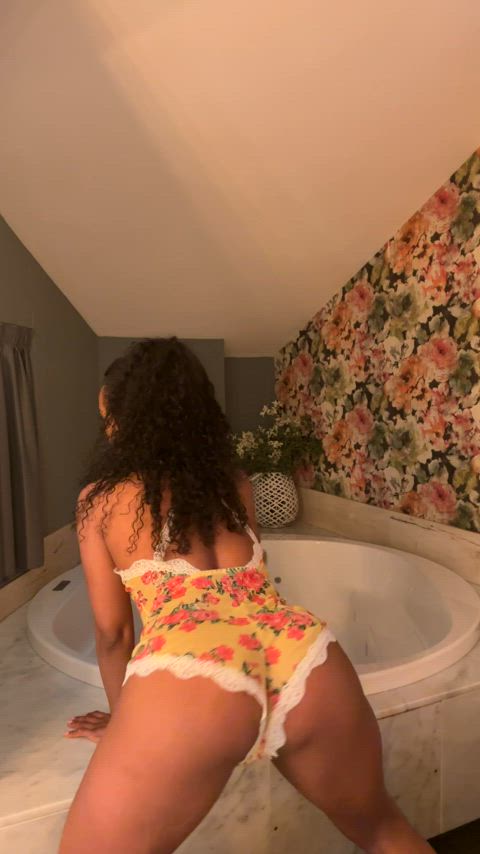 ass big ass latina ebony gif