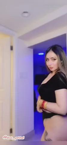 Gangbang Girlfriend Italian gif
