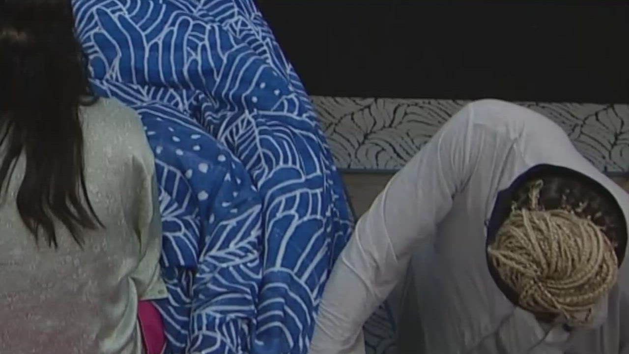 Downblouse Nipple Voyeur gif