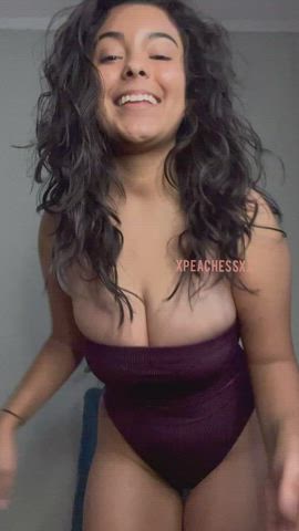 Bouncing big nips <3