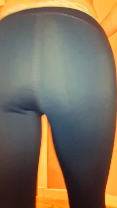 Would you park your dick between these cheeks? 35 and a true scot 🏴󠁧󠁢󠁳󠁣󠁴󠁿