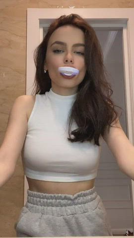 She loves making this kind of videos 💧💧
