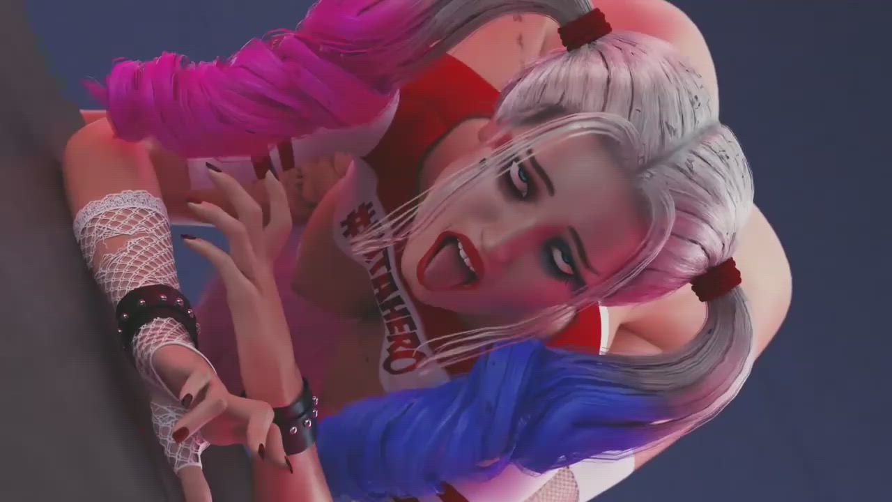 Harley Quinn shower her Cellmate