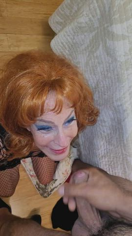 I really love getting my face and hair frosted by cum-filled cubs on video
