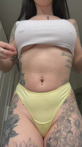 Hump Day titty flash
