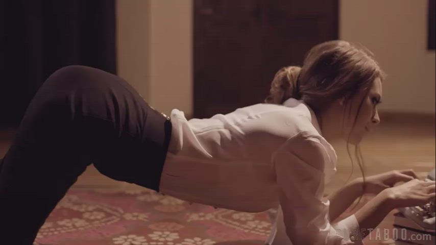 Jill Kassidy The Secretary