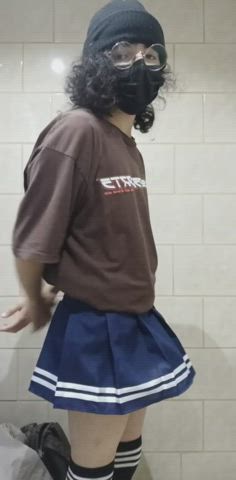what u think is under the skirt >.>